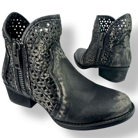 Circle G Black Ankle Booties with Laser-Cut Design - Picture 12 of 13